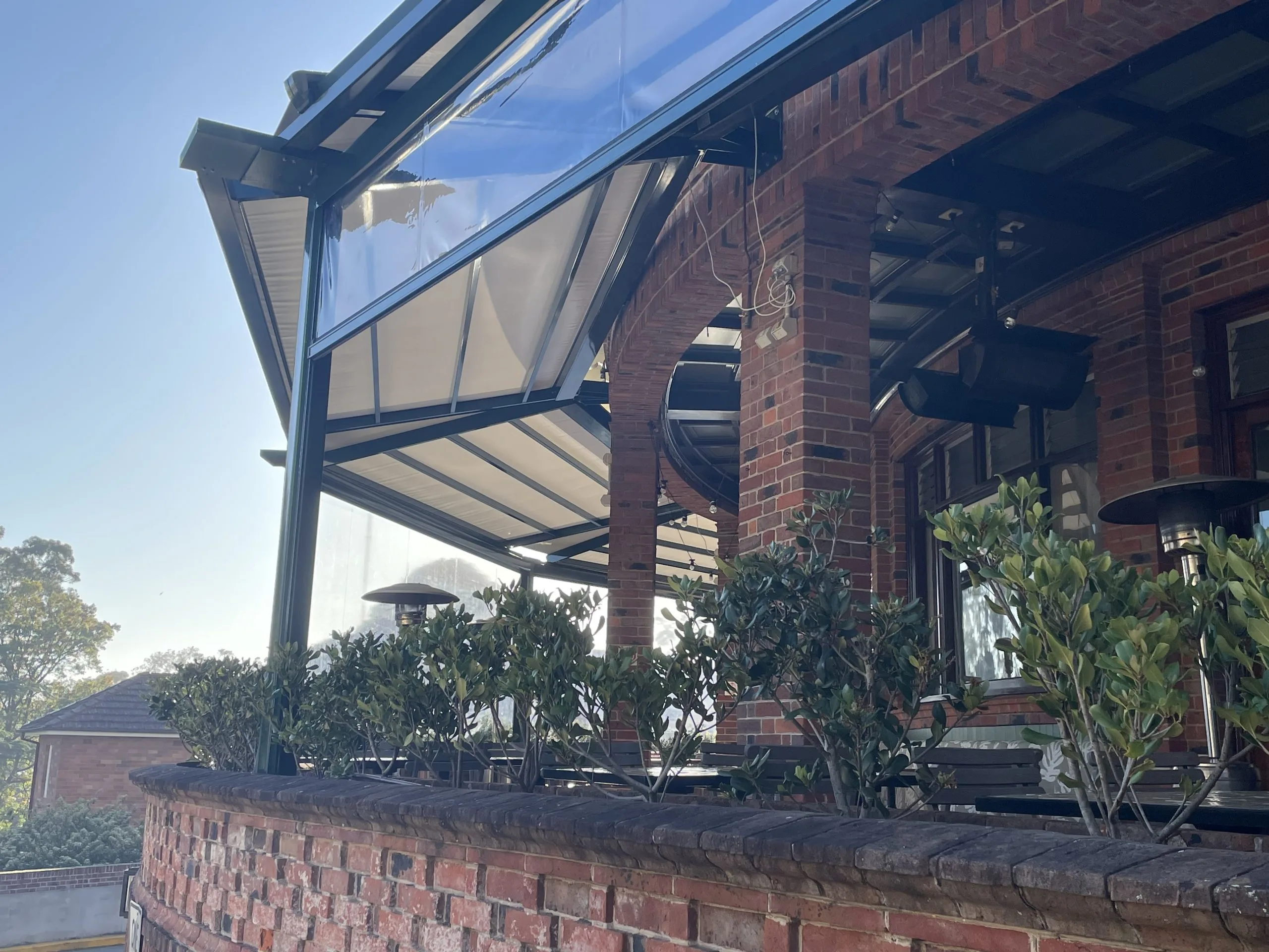 retractable-patio-roofing